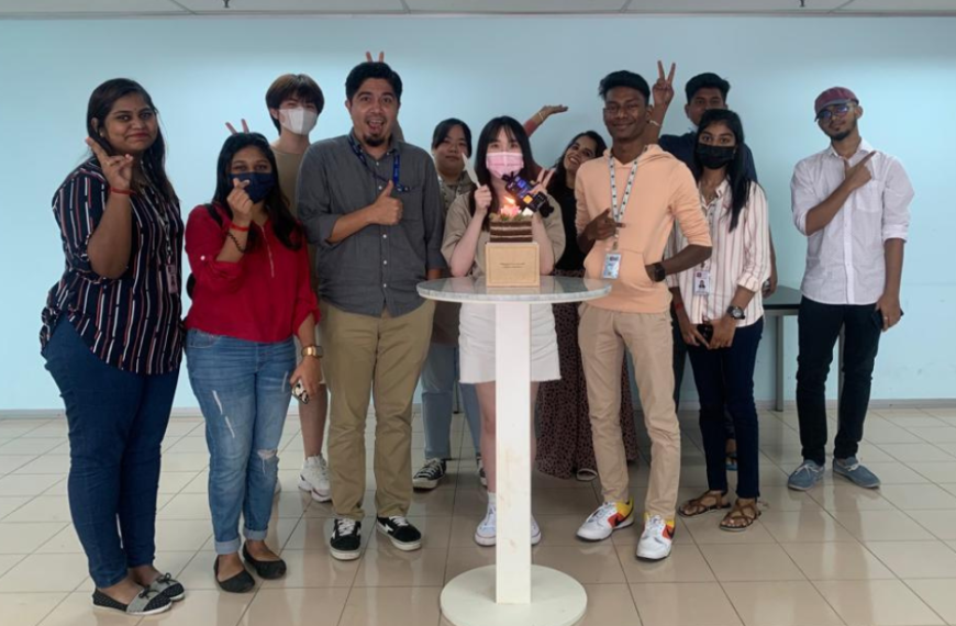 Potluck yang penuh keseronokan menyatukan pensyarah SEGi, pelajar