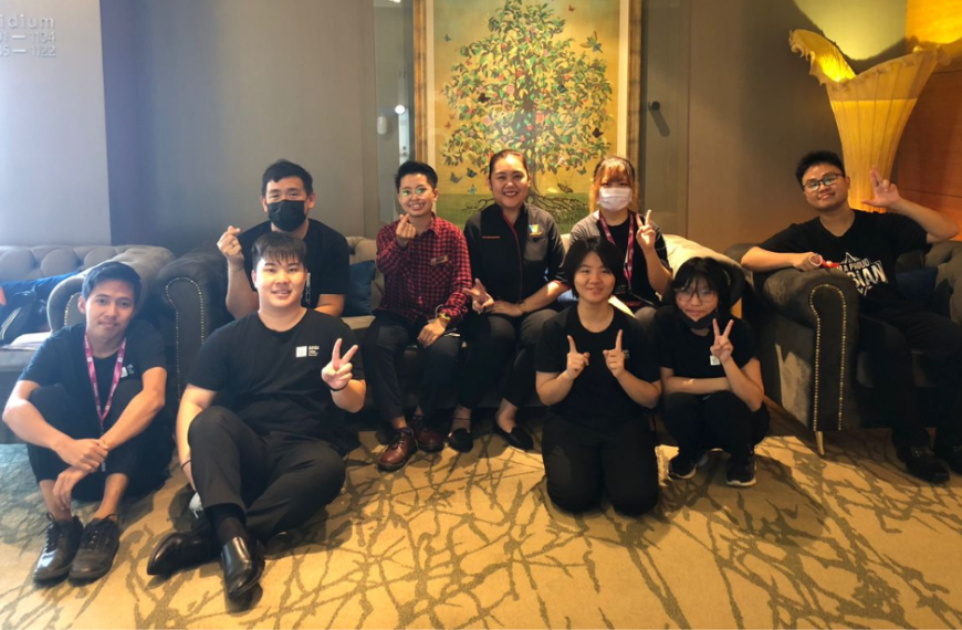 Peperiksaan amali fizikal pertama bagi subjek pengurusan pengemasan di Waterfront Hotel Kuching