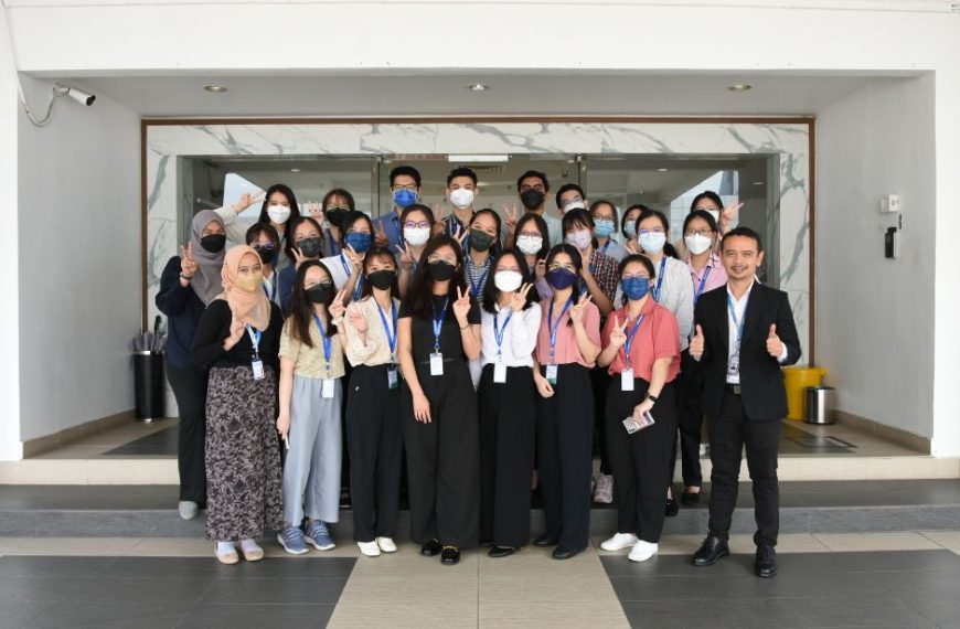 Bab Pelajar ISPE Universiti SEGi Terokai Dunia Farmaseutikal