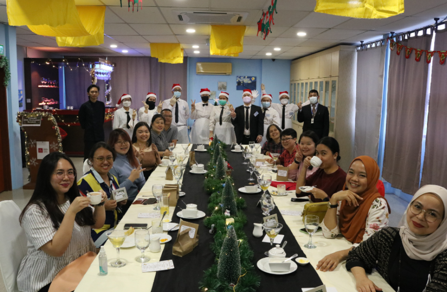 Krismas Tiba Awal di Kolej SEGi Sarawak