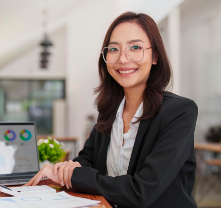 Business students in hands on training at SEGi University and Colleges