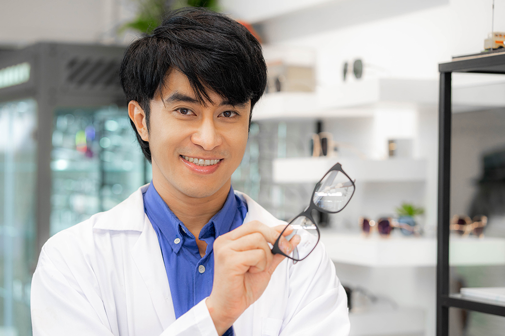 Optometry students at SEGi University and Colleges, Malaysia