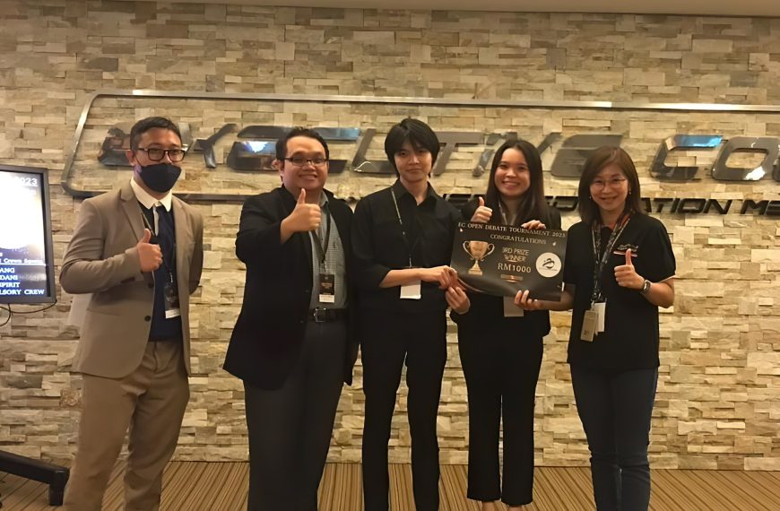Pelajar SEGi Raih Tempat Ke-3 Dalam Pertandingan Debat Executive College Debate Open