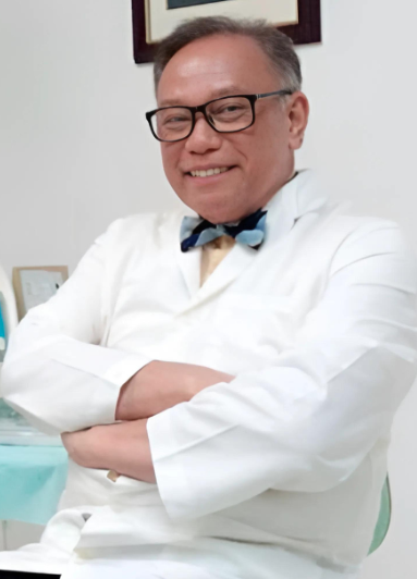 Dentistry students in hands on training at SEGi University and Colleges