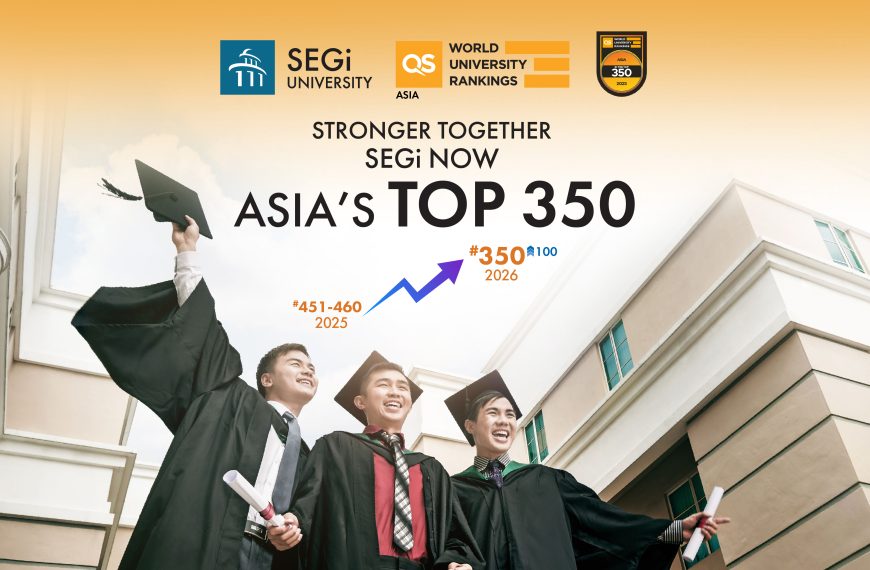 世纪大学庆祝QS亚洲排名上升100位