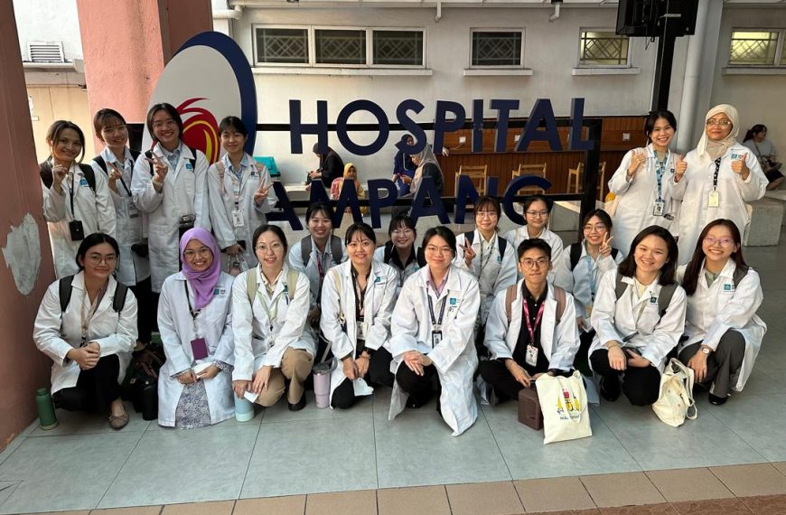 Pharmacy students at SEGi University and Colleges, Malaysia