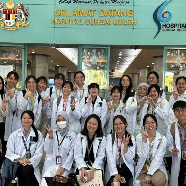 Pharmacy students in hands on training at SEGi University and Colleges